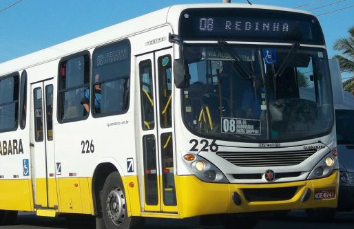 Ônibus-da-linha-08-Gabriel-Araújo